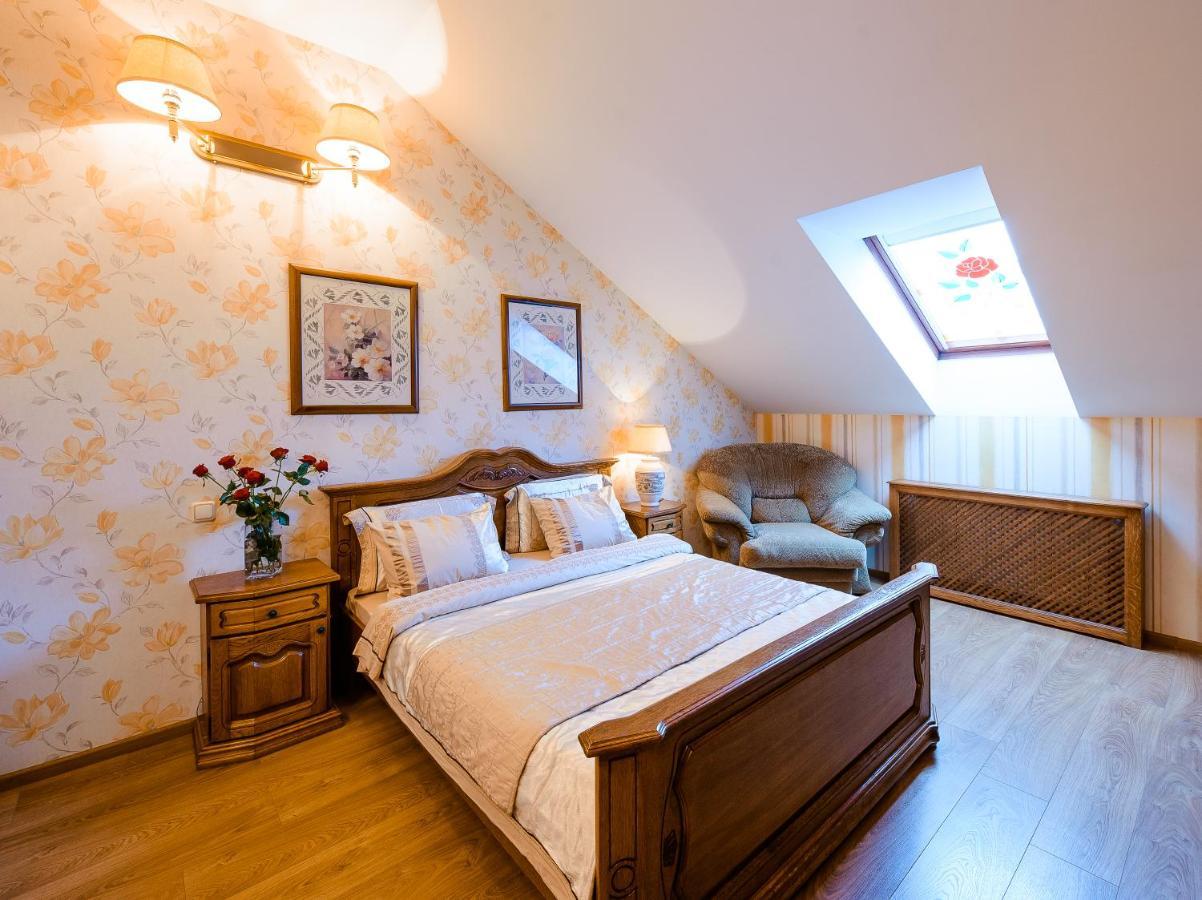 Khreschatyk Suites Kijów Zewnętrze zdjęcie