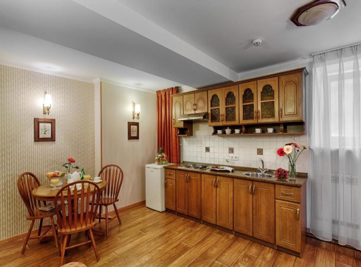 Khreschatyk Suites Kijów Zewnętrze zdjęcie